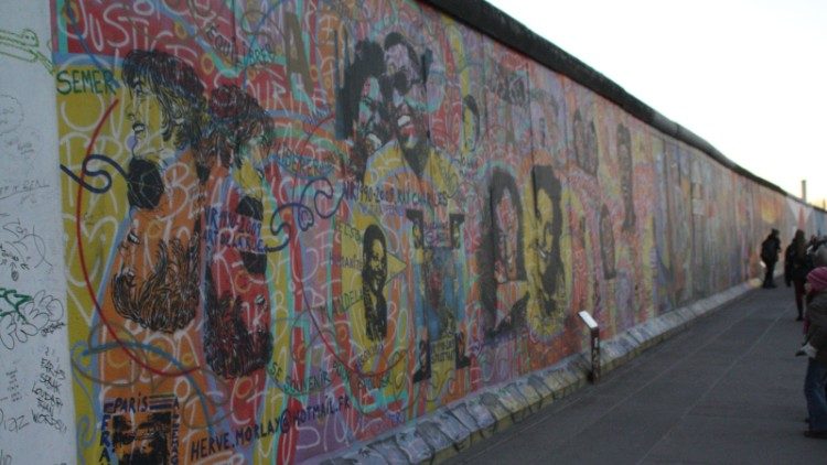 Pedazos del muro de Berlín hoy.
